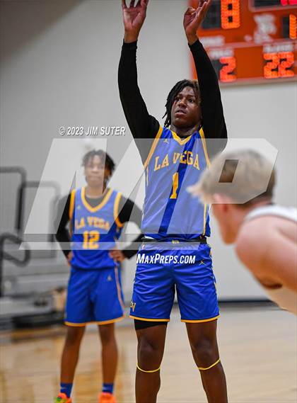 Thumbnail 3 in Caldwell vs La Vega photogallery.