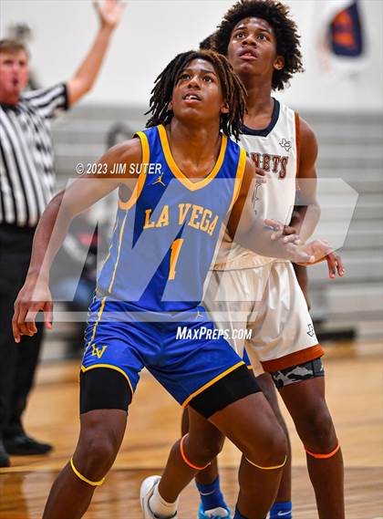 Thumbnail 3 in Caldwell vs La Vega photogallery.