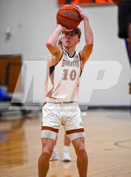 Thumbnail 3 in Caldwell vs La Vega photogallery.