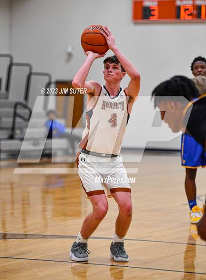 Thumbnail 1 in Caldwell vs La Vega photogallery.