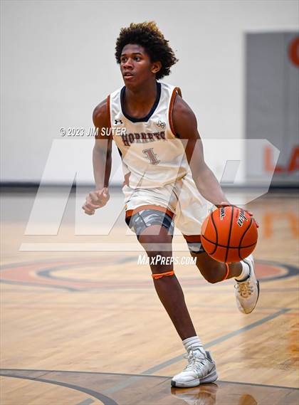 Thumbnail 1 in Caldwell vs La Vega photogallery.