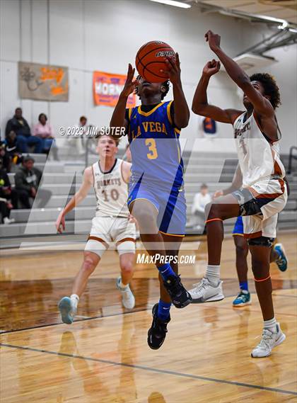Thumbnail 3 in Caldwell vs La Vega photogallery.