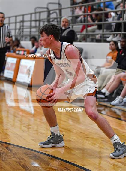 Thumbnail 2 in Caldwell vs La Vega photogallery.