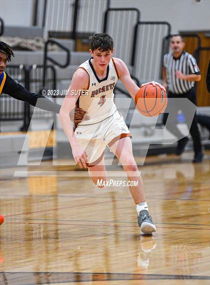 Thumbnail 2 in Caldwell vs La Vega photogallery.