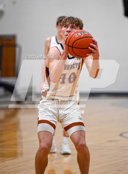 Thumbnail 2 in Caldwell vs La Vega photogallery.
