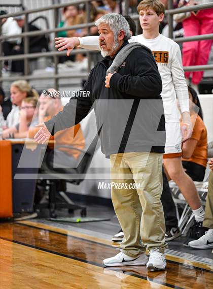 Thumbnail 2 in Caldwell vs La Vega photogallery.