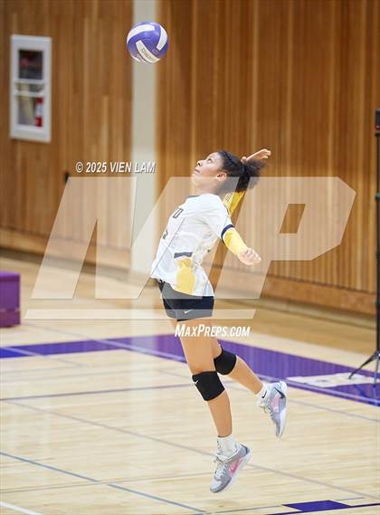 Thumbnail 3 in JV: Bishop O'Dowd @ Piedmont photogallery.