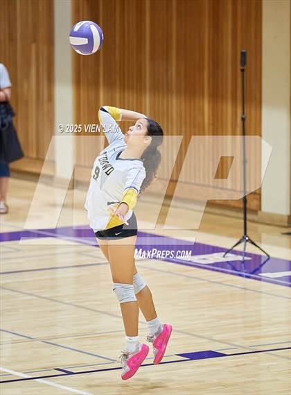 Thumbnail 1 in JV: Bishop O'Dowd @ Piedmont photogallery.