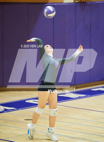 Thumbnail 1 in JV: Bishop O'Dowd @ Piedmont photogallery.