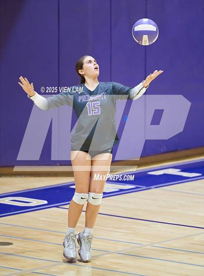 Thumbnail 2 in JV: Bishop O'Dowd @ Piedmont photogallery.
