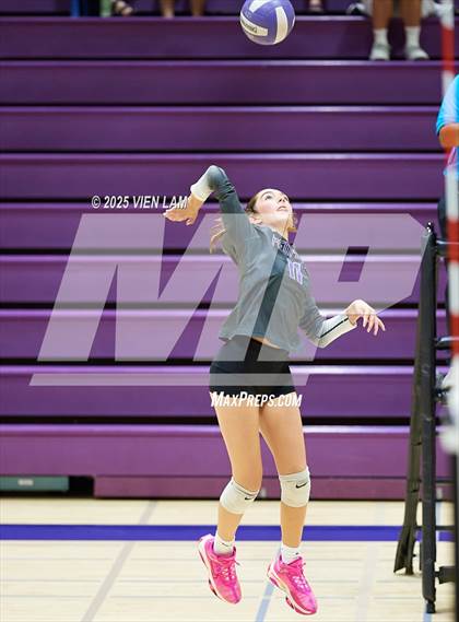 Thumbnail 3 in JV: Bishop O'Dowd @ Piedmont photogallery.