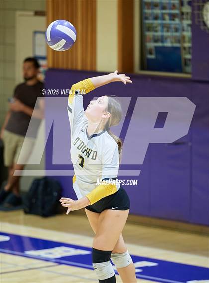 Thumbnail 1 in JV: Bishop O'Dowd @ Piedmont photogallery.