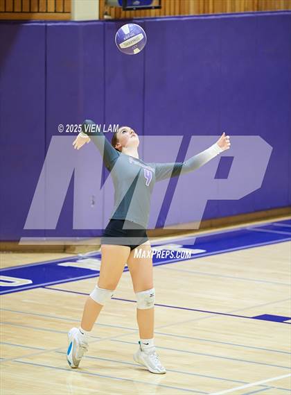 Thumbnail 1 in JV: Bishop O'Dowd @ Piedmont photogallery.