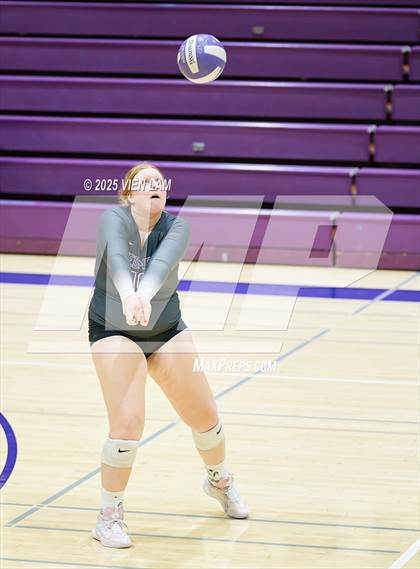 Thumbnail 1 in JV: Bishop O'Dowd @ Piedmont photogallery.