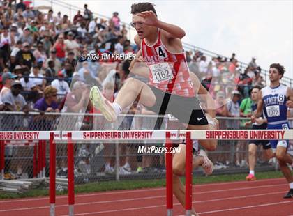 Thumbnail 3 in PIAA State Track and Field Championships photogallery.
