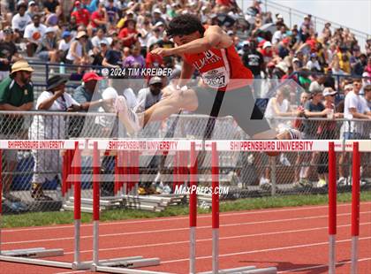 Thumbnail 2 in PIAA State Track and Field Championships photogallery.