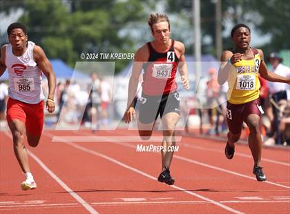 Thumbnail 3 in PIAA State Track and Field Championships photogallery.