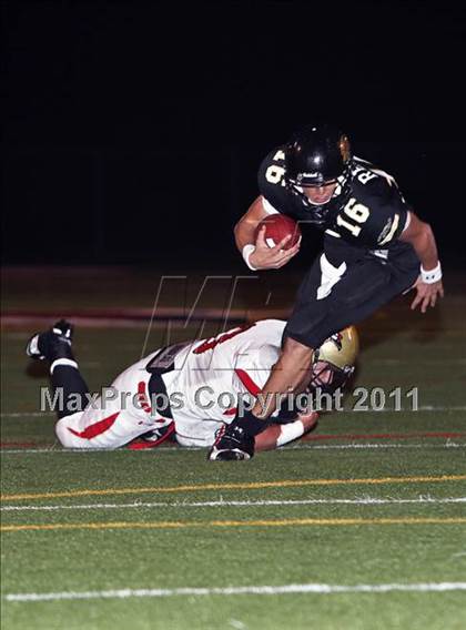 Thumbnail 3 in Valley Center vs. Santa Fe Christian (CIF SDS Playoffs) photogallery.