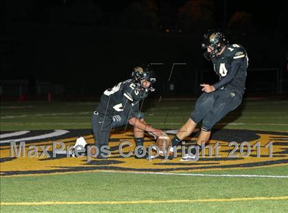 Thumbnail 2 in Valley Center vs. Santa Fe Christian (CIF SDS Playoffs) photogallery.