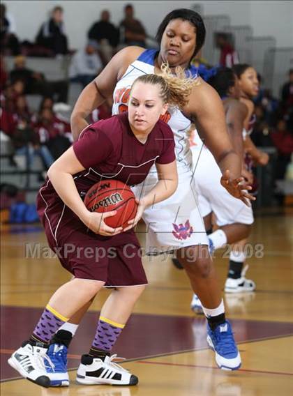 Thumbnail 3 in Wilson vs. Mount Vernon (Lady Greyhound Classic) photogallery.