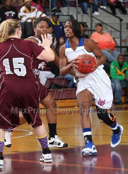 Thumbnail 3 in Wilson vs. Mount Vernon (Lady Greyhound Classic) photogallery.