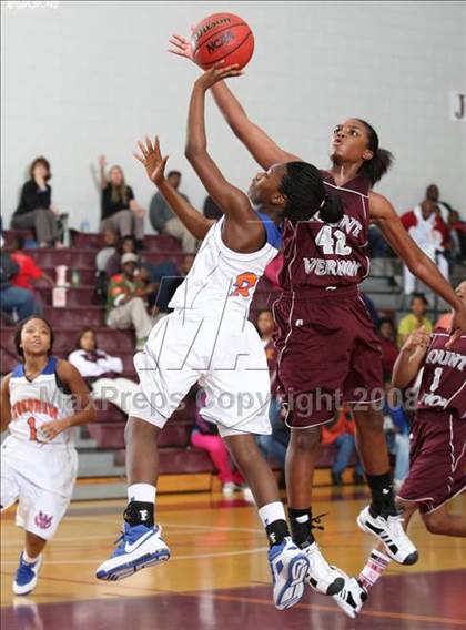 Thumbnail 2 in Wilson vs. Mount Vernon (Lady Greyhound Classic) photogallery.