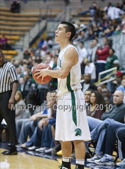 Thumbnail 1 in De La Salle vs. Fairfax (MLK Classic) photogallery.