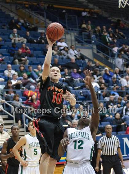 Thumbnail 1 in De La Salle vs. Fairfax (MLK Classic) photogallery.