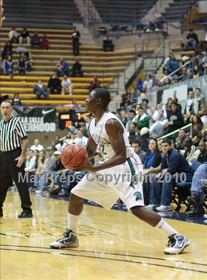 Thumbnail 3 in De La Salle vs. Fairfax (MLK Classic) photogallery.