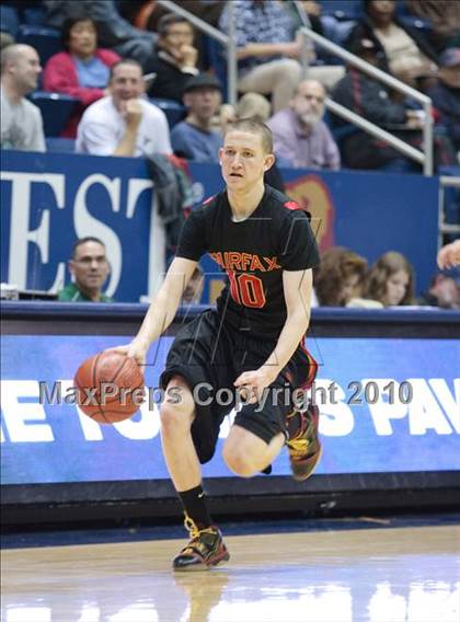 Thumbnail 1 in De La Salle vs. Fairfax (MLK Classic) photogallery.
