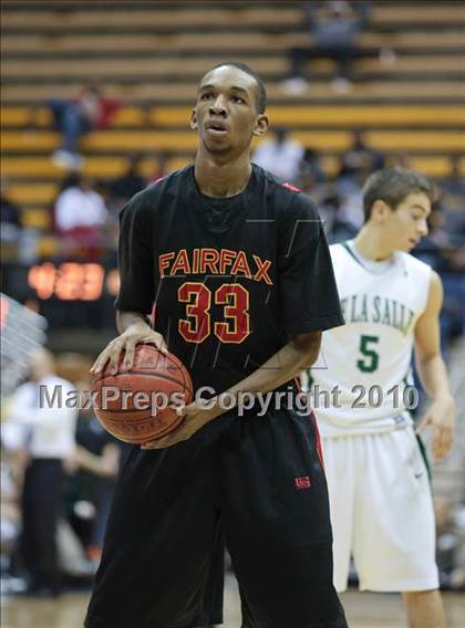 Thumbnail 2 in De La Salle vs. Fairfax (MLK Classic) photogallery.
