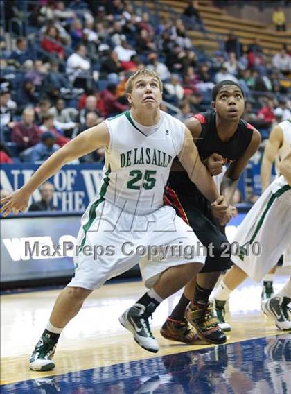 Thumbnail 3 in De La Salle vs. Fairfax (MLK Classic) photogallery.