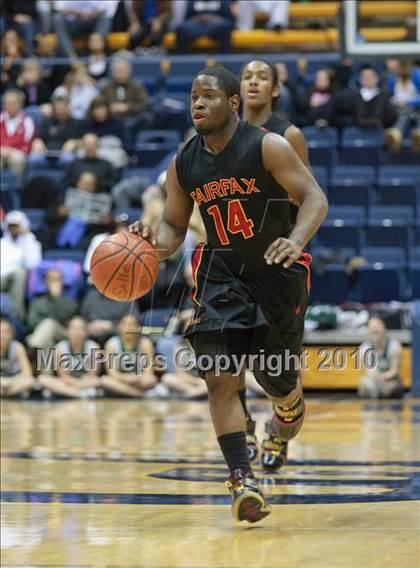 Thumbnail 2 in De La Salle vs. Fairfax (MLK Classic) photogallery.