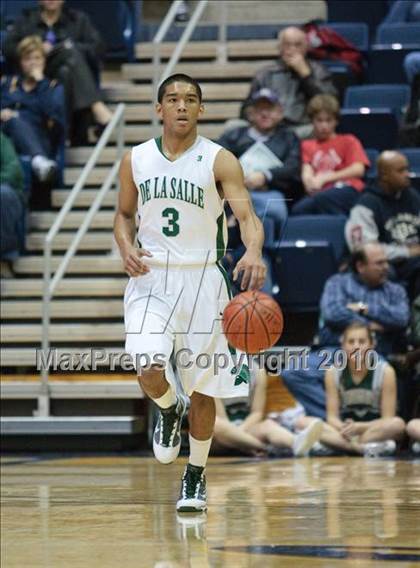 Thumbnail 3 in De La Salle vs. Fairfax (MLK Classic) photogallery.