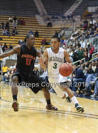 Thumbnail 2 in De La Salle vs. Fairfax (MLK Classic) photogallery.