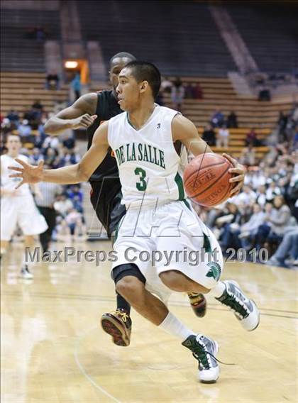 Thumbnail 3 in De La Salle vs. Fairfax (MLK Classic) photogallery.