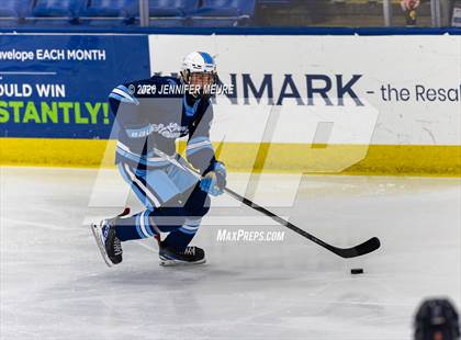 Thumbnail 2 in Powers Catholic vs Stevenson (MHSAA Division 2 State Final) photogallery.