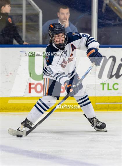Thumbnail 2 in Powers Catholic vs Stevenson (MHSAA Division 2 State Final) photogallery.