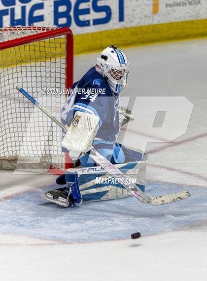Thumbnail 1 in Powers Catholic vs Stevenson (MHSAA Division 2 State Final) photogallery.