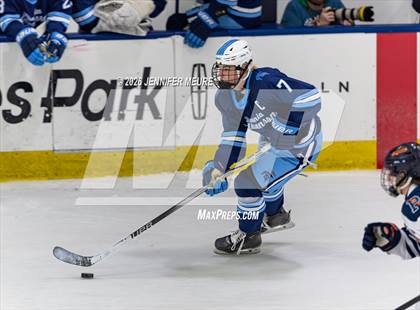 Thumbnail 1 in Powers Catholic vs Stevenson (MHSAA Division 2 State Final) photogallery.