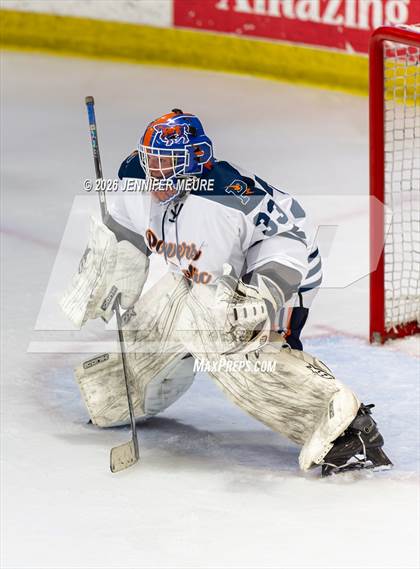 Thumbnail 2 in Powers Catholic vs Stevenson (MHSAA Division 2 State Final) photogallery.