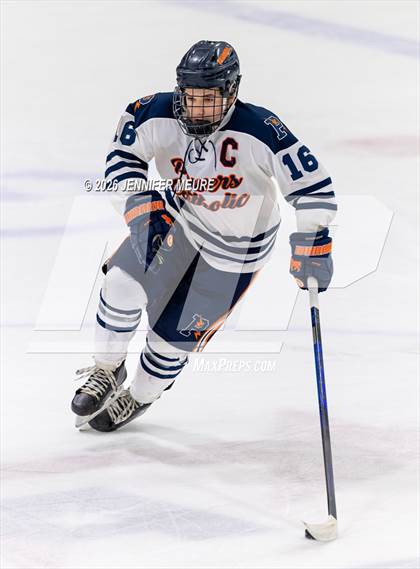 Thumbnail 2 in Powers Catholic vs Stevenson (MHSAA Division 2 State Final) photogallery.