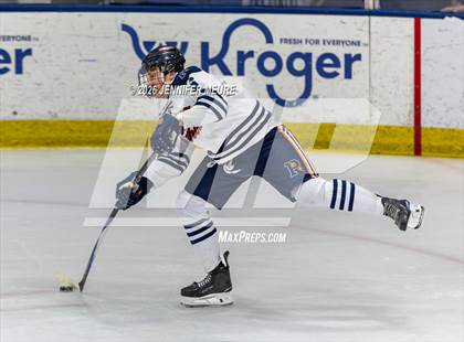 Thumbnail 3 in Powers Catholic vs Stevenson (MHSAA Division 2 State Final) photogallery.