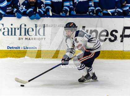 Thumbnail 1 in Powers Catholic vs Stevenson (MHSAA Division 2 State Final) photogallery.