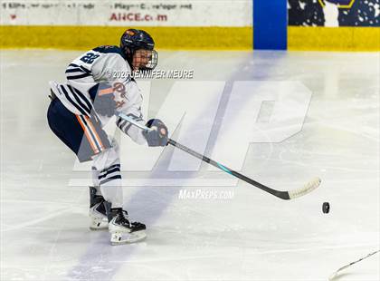 Thumbnail 1 in Powers Catholic vs Stevenson (MHSAA Division 2 State Final) photogallery.