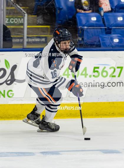 Thumbnail 2 in Powers Catholic vs Stevenson (MHSAA Division 2 State Final) photogallery.