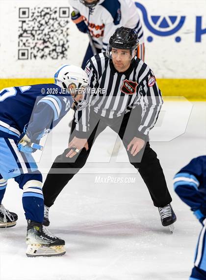 Thumbnail 2 in Powers Catholic vs Stevenson (MHSAA Division 2 State Final) photogallery.