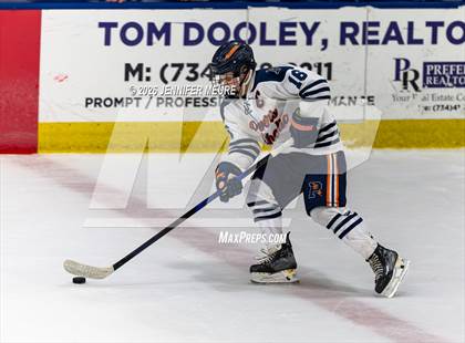 Thumbnail 2 in Powers Catholic vs Stevenson (MHSAA Division 2 State Final) photogallery.