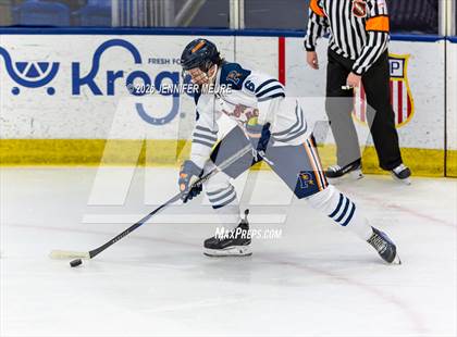 Thumbnail 3 in Powers Catholic vs Stevenson (MHSAA Division 2 State Final) photogallery.