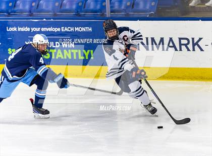 Thumbnail 2 in Powers Catholic vs Stevenson (MHSAA Division 2 State Final) photogallery.